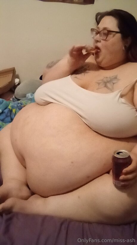 Miss Ash kostenlose pornografische galerie