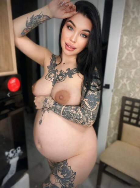 Mika Tyan heiße pornostar bild