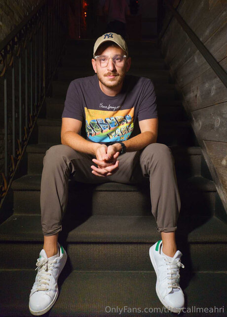 Theycallmeahri top schöne galerien