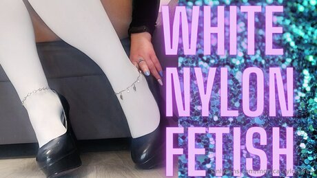 Monica Nylon Free pornostar xxx archiv