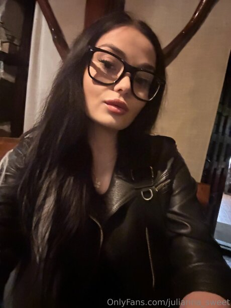 Julianna Sweet nacktheit erwachsene foto