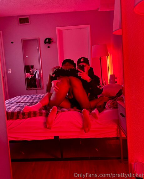 Prettydickaj erotische kunst galerien