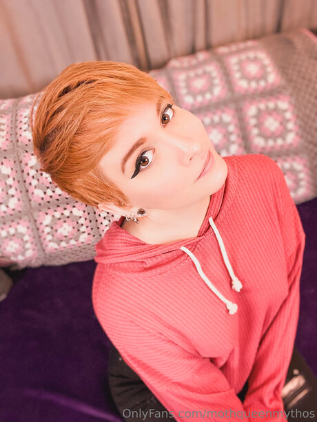 Mothqueenmythos schöne heiße foto