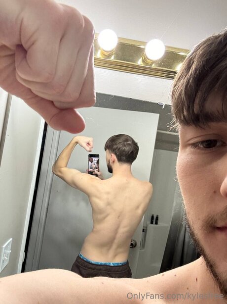 Kylesfree schauspielerin top fotos