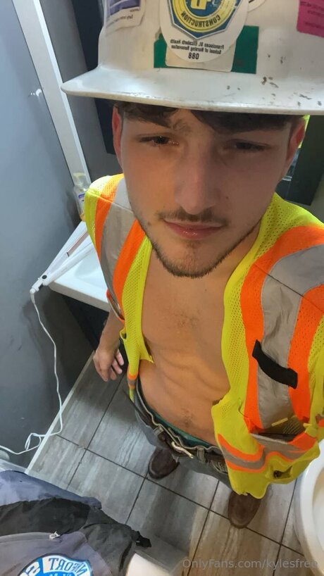 Kylesfree kunst nackt galerien