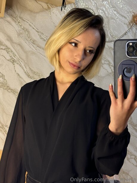 Little Evelyn pornostar nackt bild