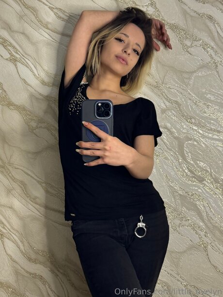 Little Evelyn exklusive perfekte galerien