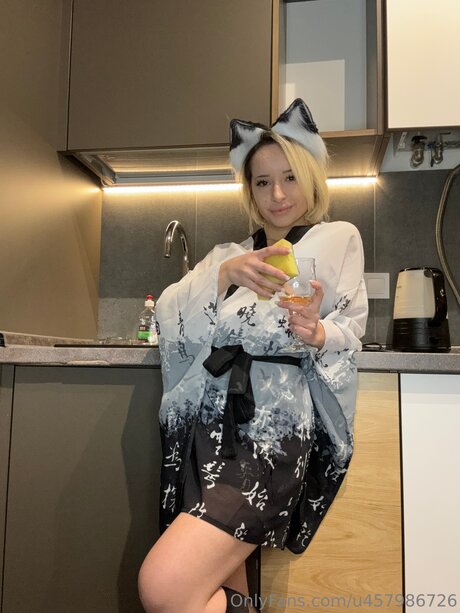 Little Evelyn erwachsene porno galerien