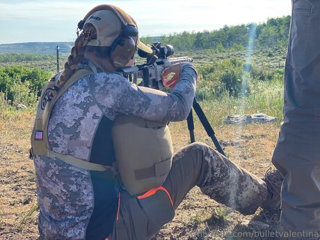 Bulletvalentina hd nackte bild