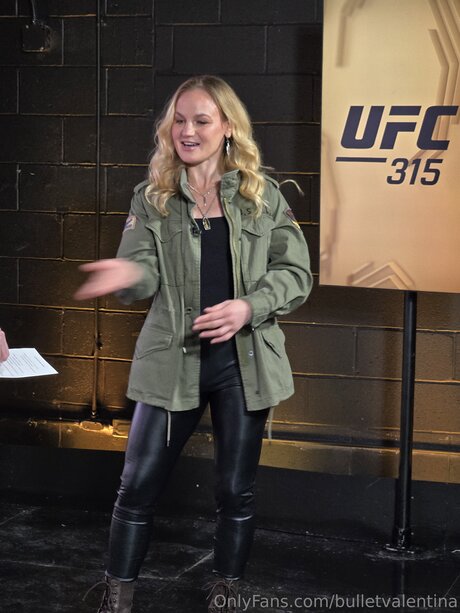 Bulletvalentina perfekte nackt galerie