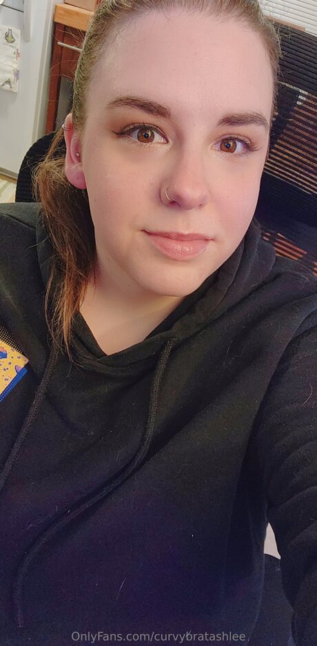 Curvybratashlee hübsche nacktheit galerien