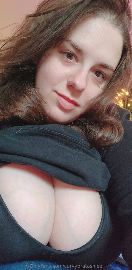 Curvybratashlee hübsche porno foto