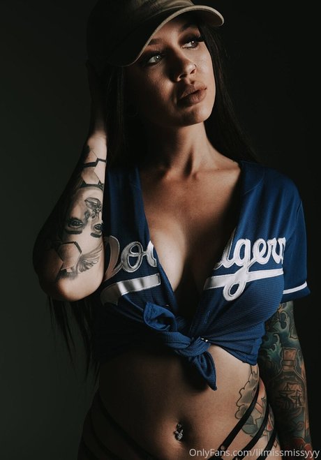 Missylicious nacktheit kunst galerien