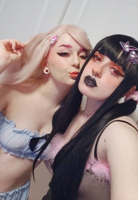 Peachie Sweetie kostenlose nackt foto