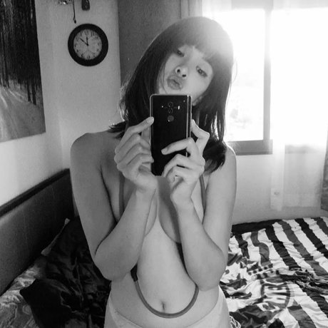 Thai Model exklusive pornographische galerien