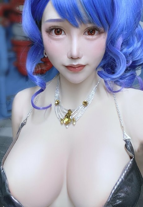 HedyHoney model sex bild