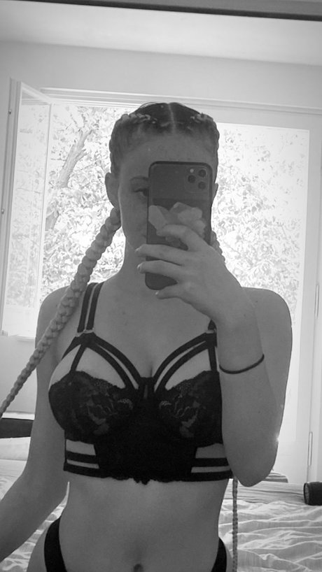 Elenas Caprice_ pornostar akt bilder