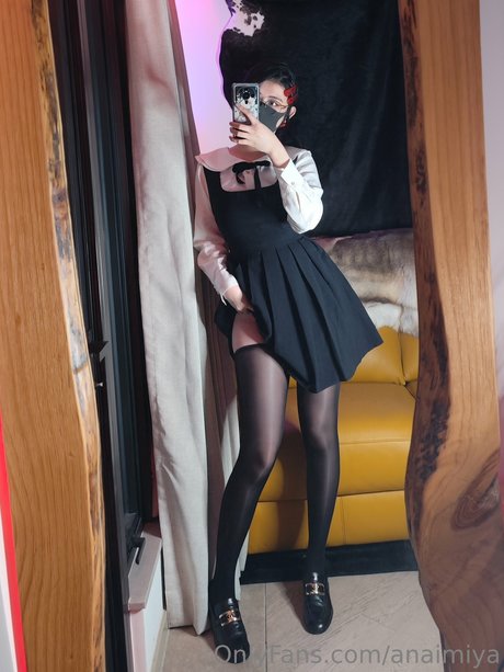 Anaimiya perfekte heiße galerien