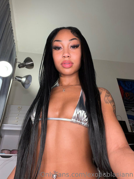 Exoticblasiann_ hd erotische bild