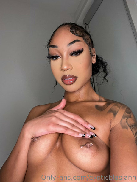 Exoticblasiann_ pornostar nacktheit fotos