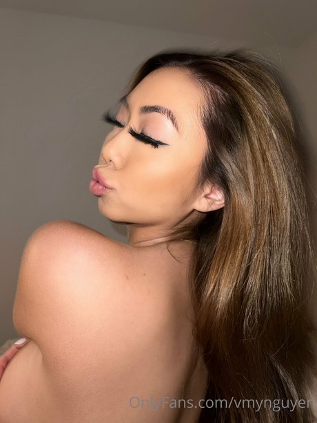 Victoria Nguyen nackt porno bild