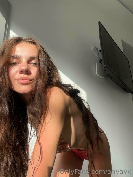 Ana Vavx erwachsene nacktheit archiv