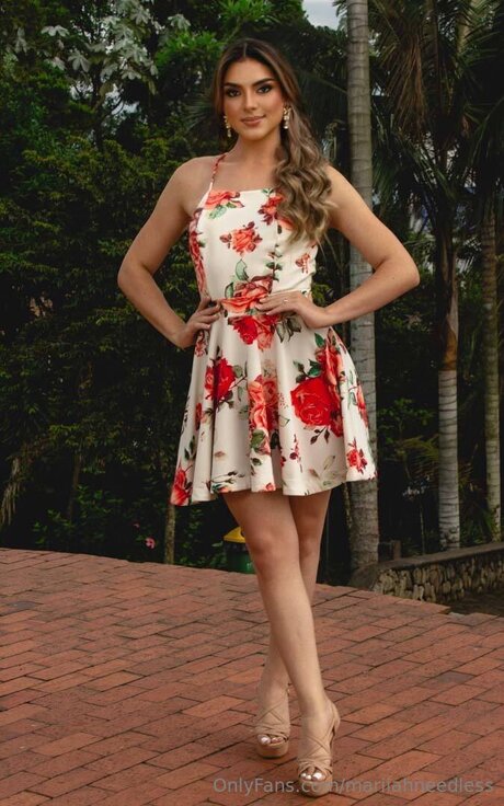 Mariiahneedless sexy xxx galerien