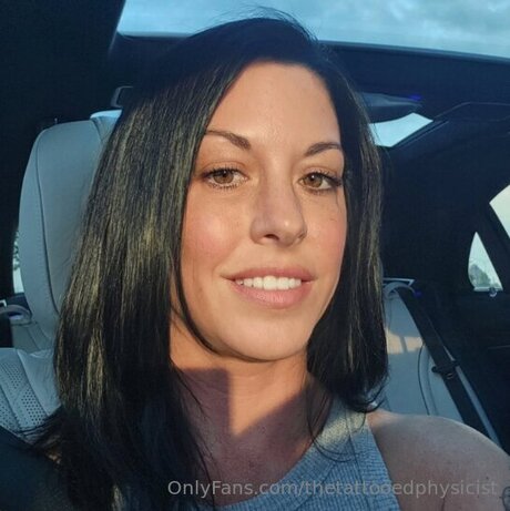 Thetattooedphysicist erwachsene akt bilder