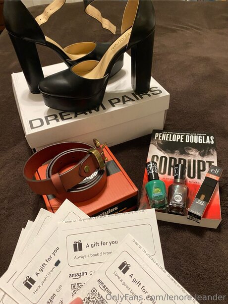 Lenore Leander model akt archiv