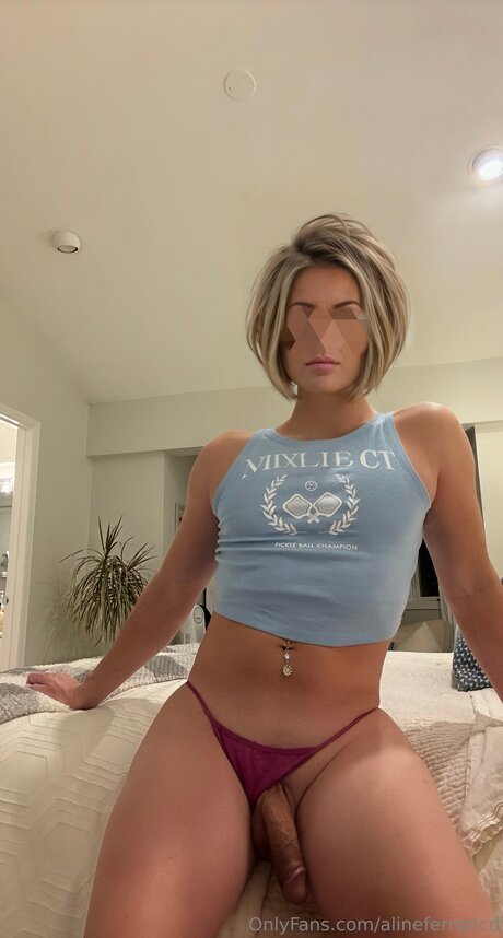 Alineferraricd perfekte nackt bilder