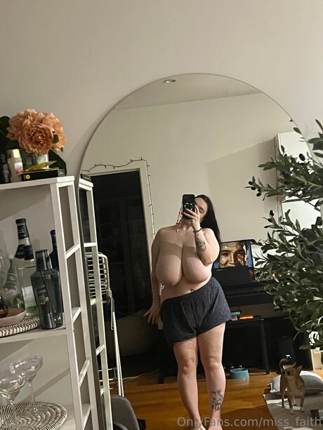 Miss Faith heiße kostenlose galerie