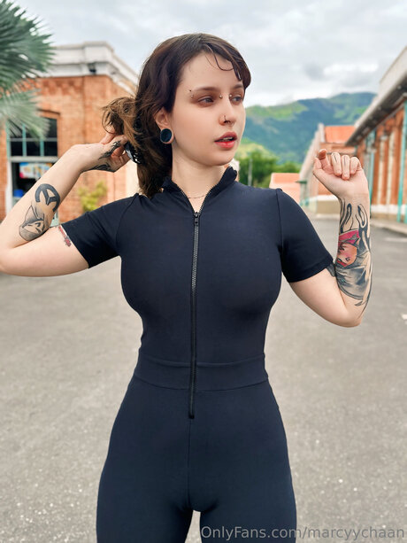 Marcyychaan erwachsene pornostar bilder