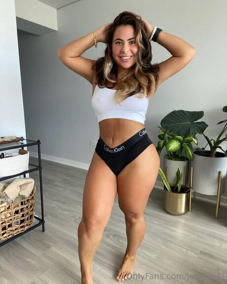 Jadepixel nacktheit sexy bild