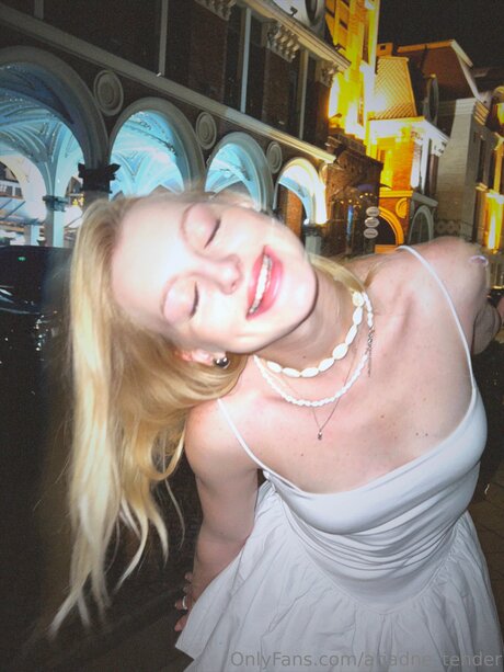 Ariadne Tender beste nackten galerien