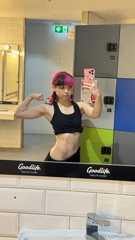 Yuwki hd nackten bilder