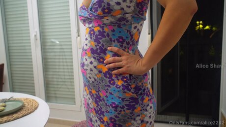 Alice2242 erwachsene sex galerie