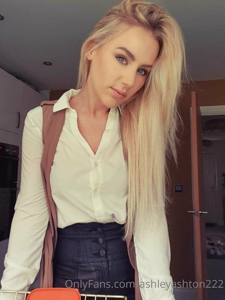 sommer trans onlyfans perfekte pornographische bild