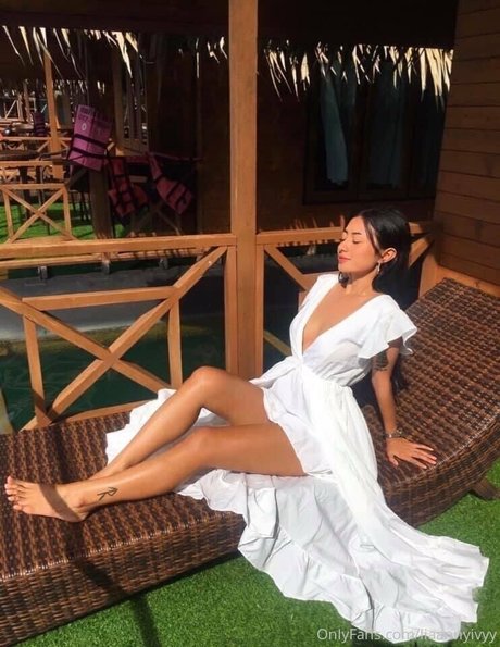 Lia Ivy xxx nackten galerie