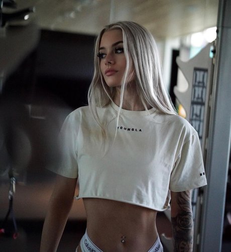 Mackenzie Ray_ kunst exklusive bilder