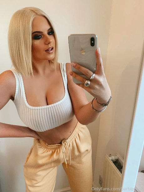 _Barbi hübsche erwachsene bild