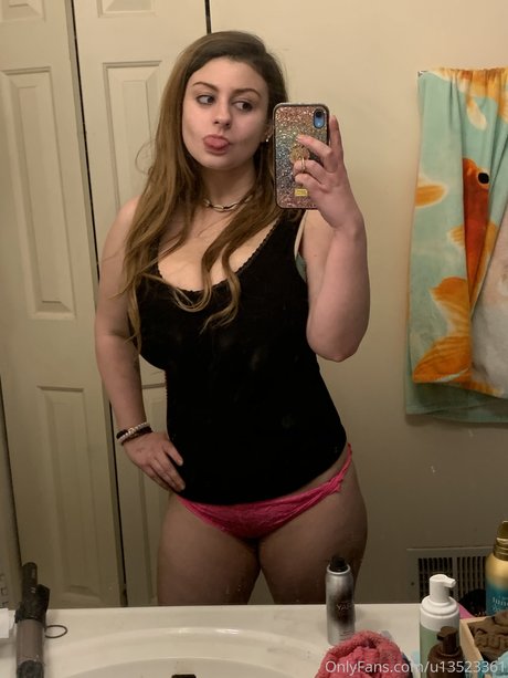 Chloe Rose_ schauspielerin top foto