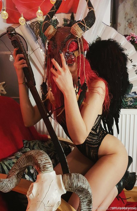 Avery Mia erwachsene pornographische bilder