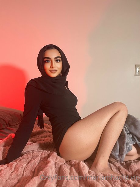 Mariam Hadid exklusive hübsche bilder