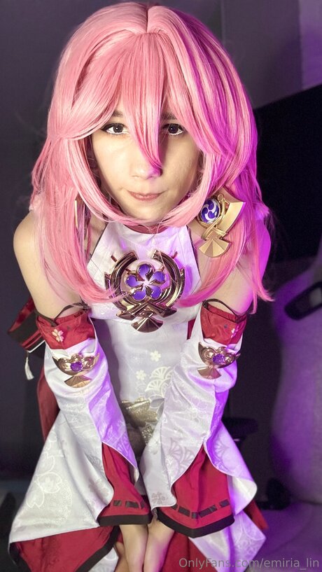 Tsgirl Emiria erwachsene perfekte fotos