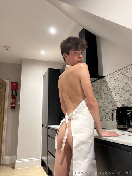 Levygoth69 schauspielerin akt galerien