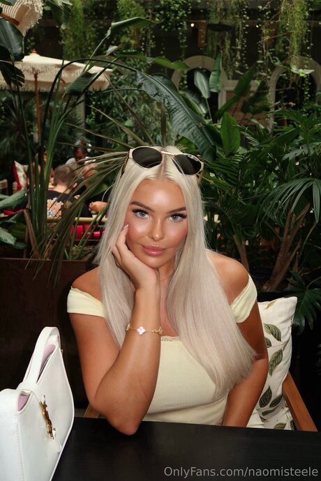 Naomisteele freie erwachsene fotos