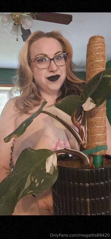 Megatits69420 sexy nackt galerien