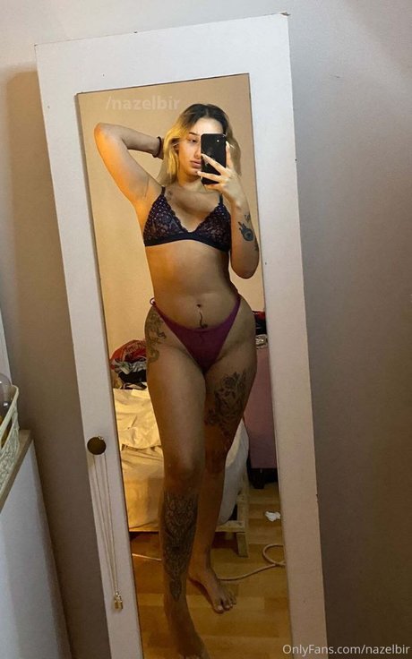 Naz elbir nacktheit schöne foto