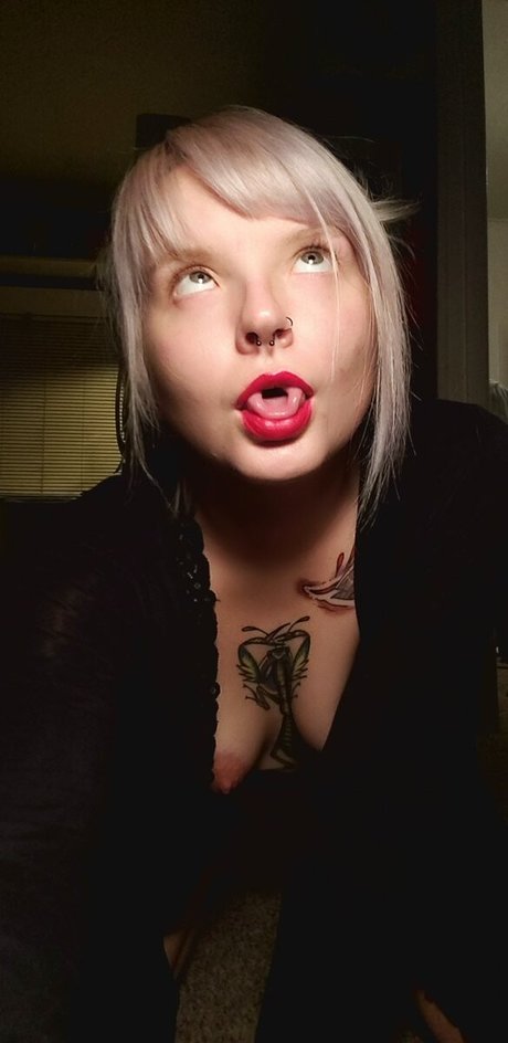 Faebelle model nackt galerie