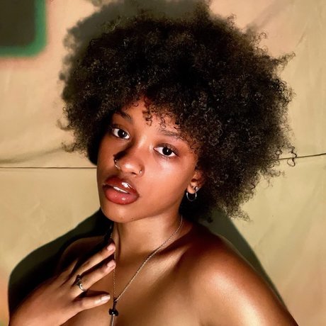 Little Me erwachsene heiße bilder